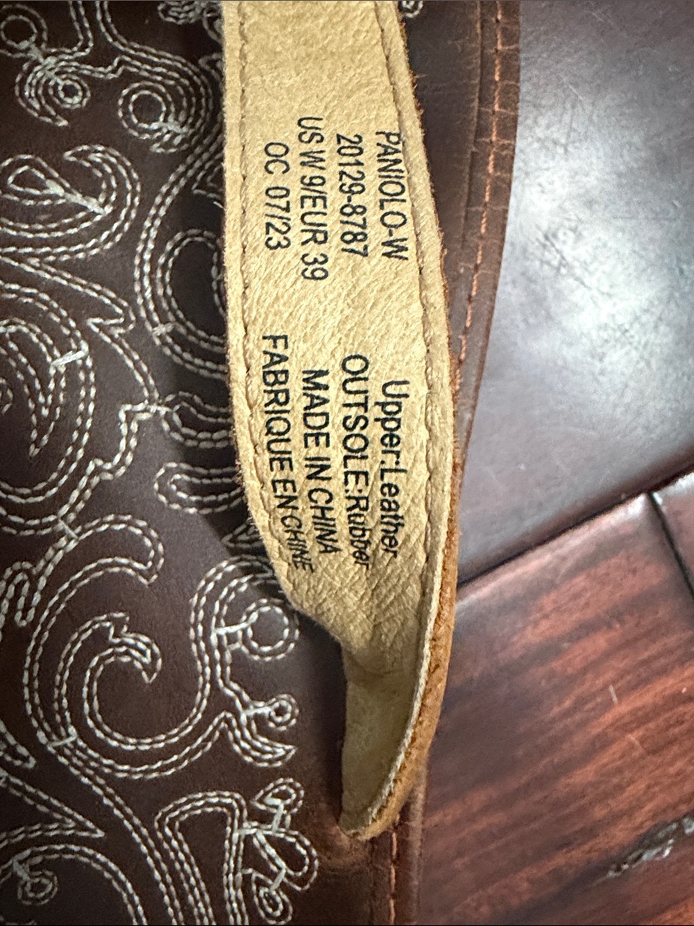 OluKai Brown Leather Women's Flip Flop Sandals with Tan Straps - Picture 3 of 3